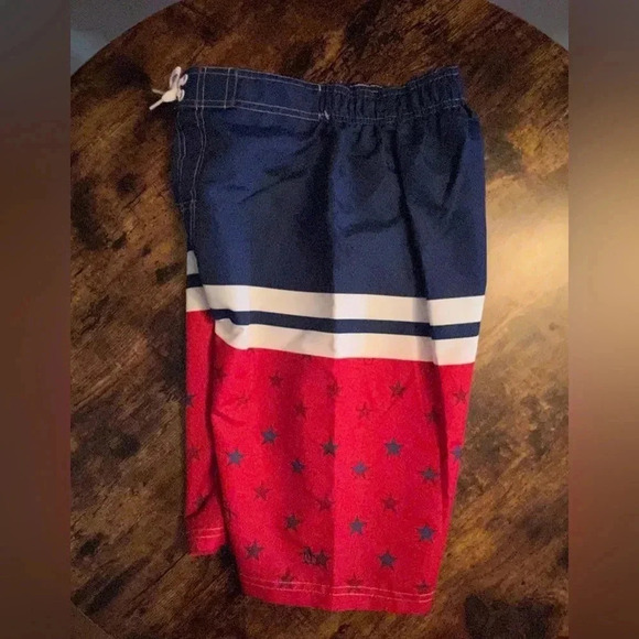 Penguin by Munsingwear boys patriotic swim trunks/board shorts. Size: L (14/16) - Picture 10 of 10